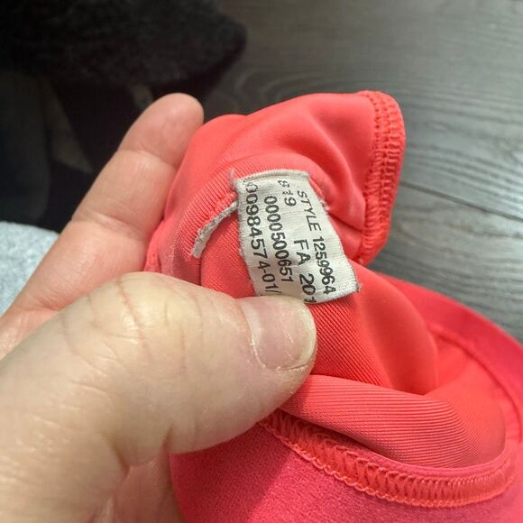 Under Armour Women’s Medium Coral Sports Bra - Picture 3 of 3